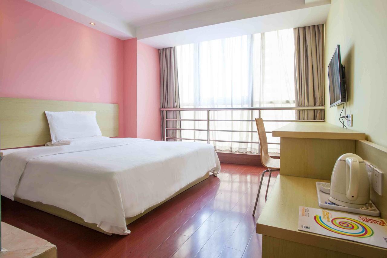 7Days Inn Shanghai Pudong New International Expo Centre Esterno foto